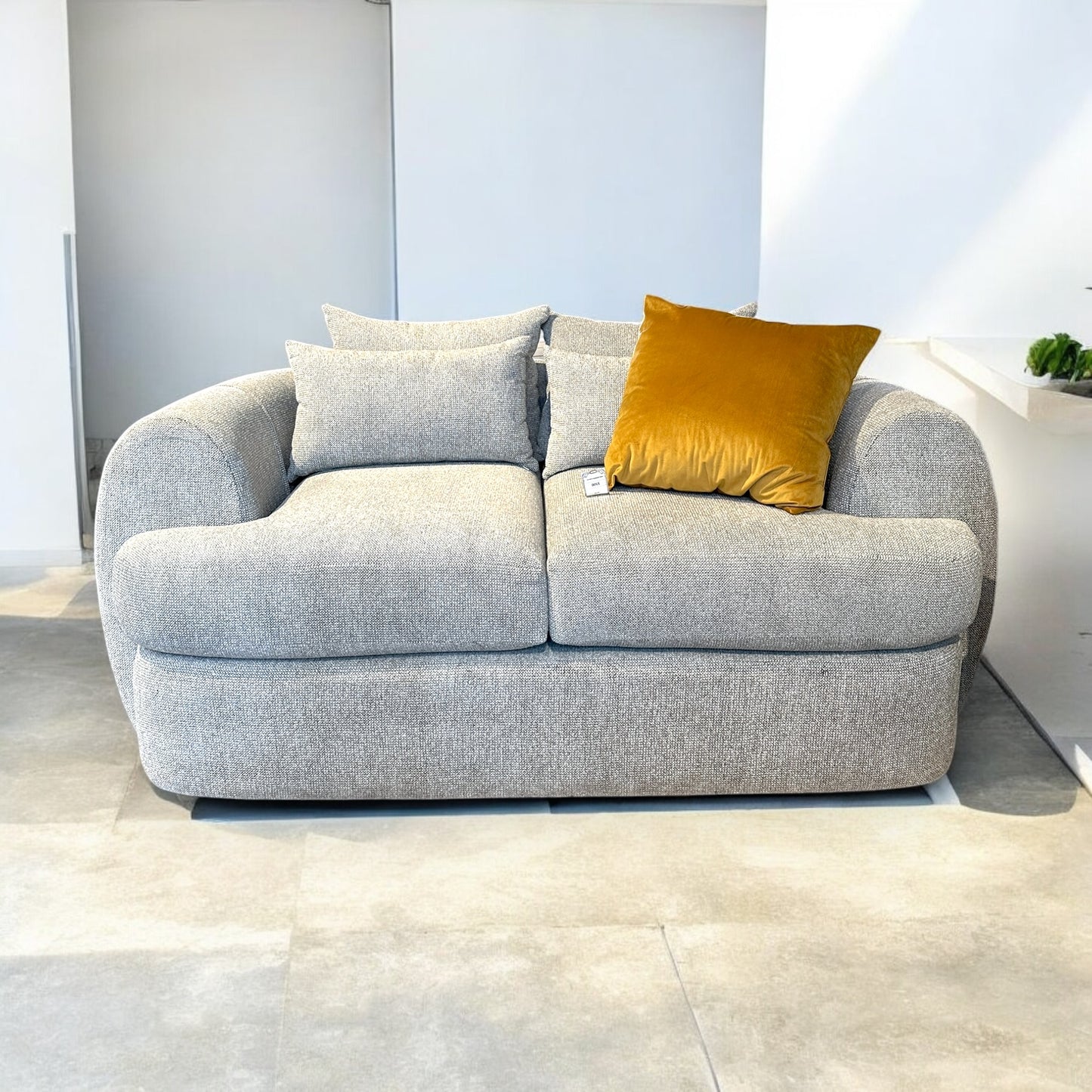 LOVE SEAT MAUNA